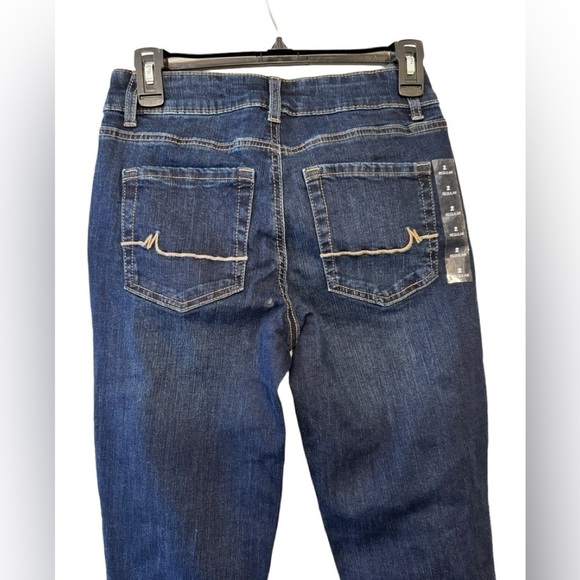 M jeans from Maurices Midrise Boot 2 Reg - Picture 7 of 10